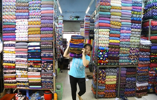 Chợ vải Zhongda đa dạng các sản phẩm về vải, phục vụ trong ngành may mặc