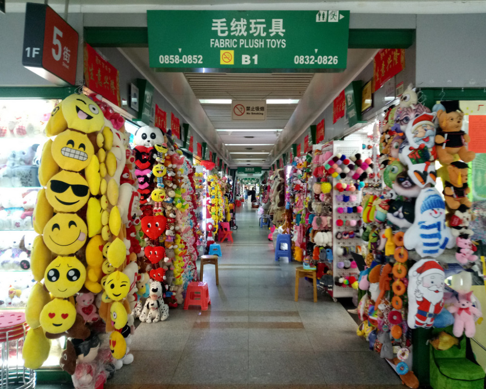 Chợ Yiwu - nơi mà nhiều doanh nghiệp trên toàn cầu tìm đến để nhập balo.