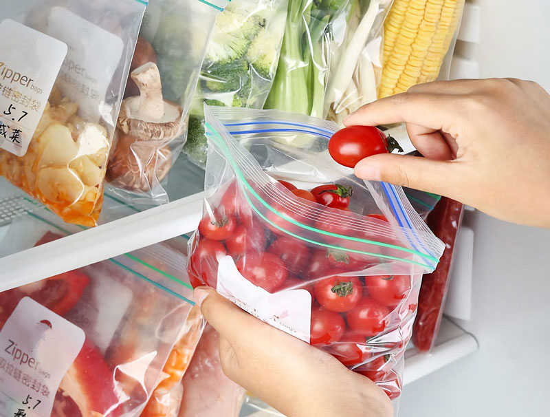 Những Cách Bảo Quản Thực Phẩm Tươi Lâu Túi zip hút chân không là công cụ hỗ trợ bảo quản đồ ăn tốt